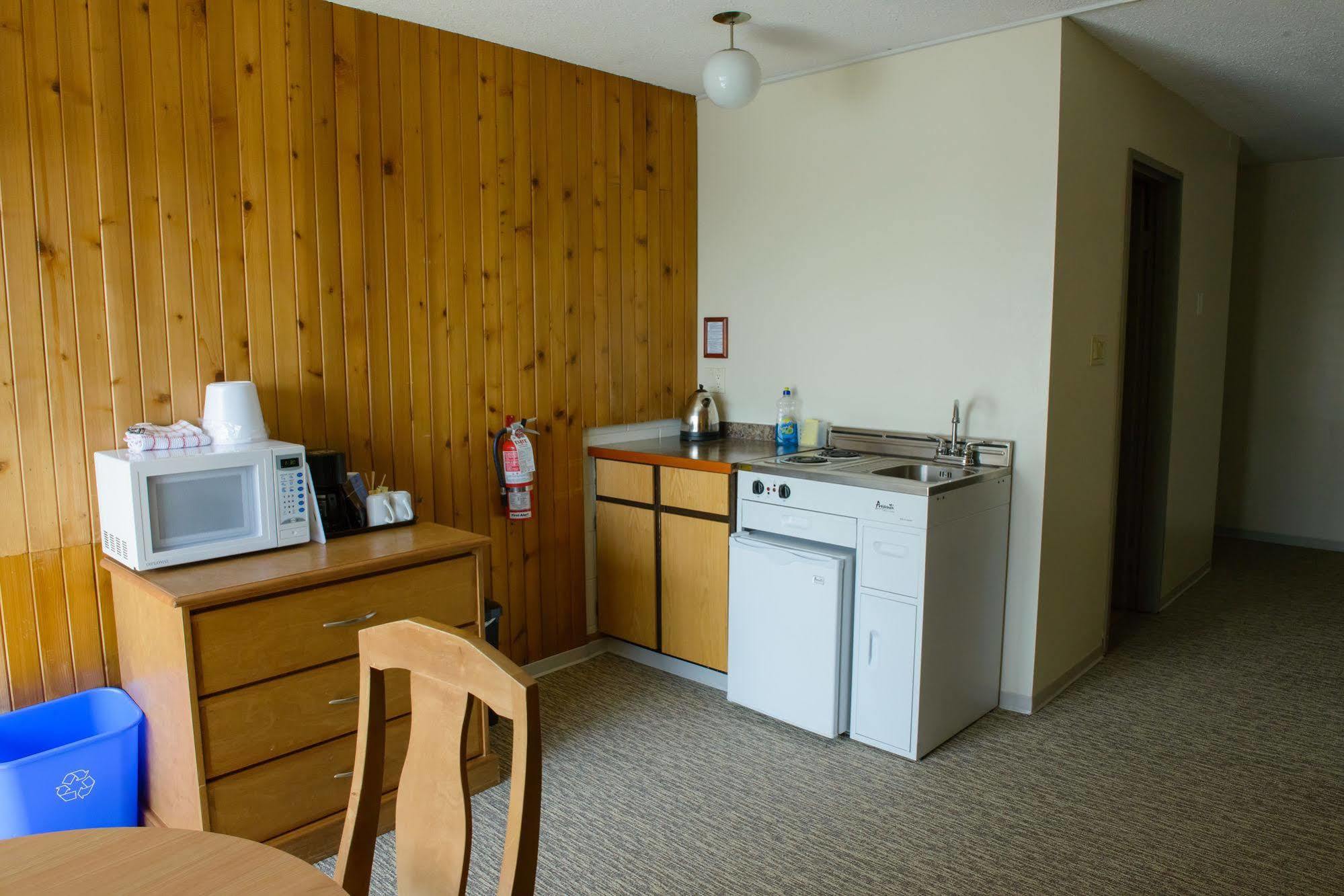 סישלט Driftwood Inn מראה חיצוני תמונה