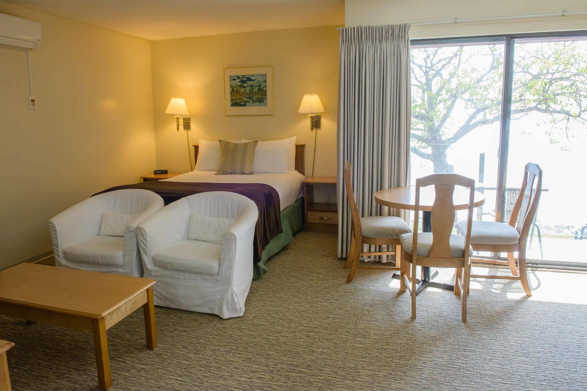 סישלט Driftwood Inn מראה חיצוני תמונה