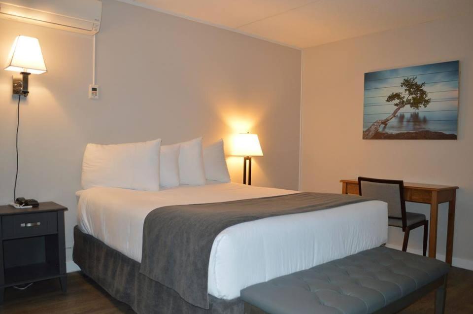 סישלט Driftwood Inn מראה חיצוני תמונה